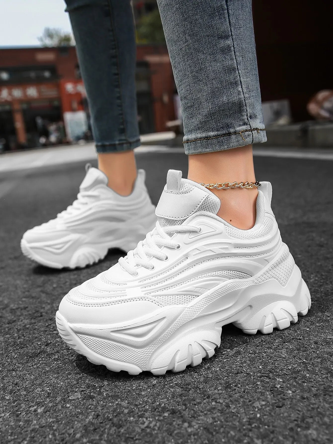 Women's Casual Sports Shoes Solid Color Ultra-light Height-increasing Running Shoes Comfortable and Versatile Daily Casual Shoes